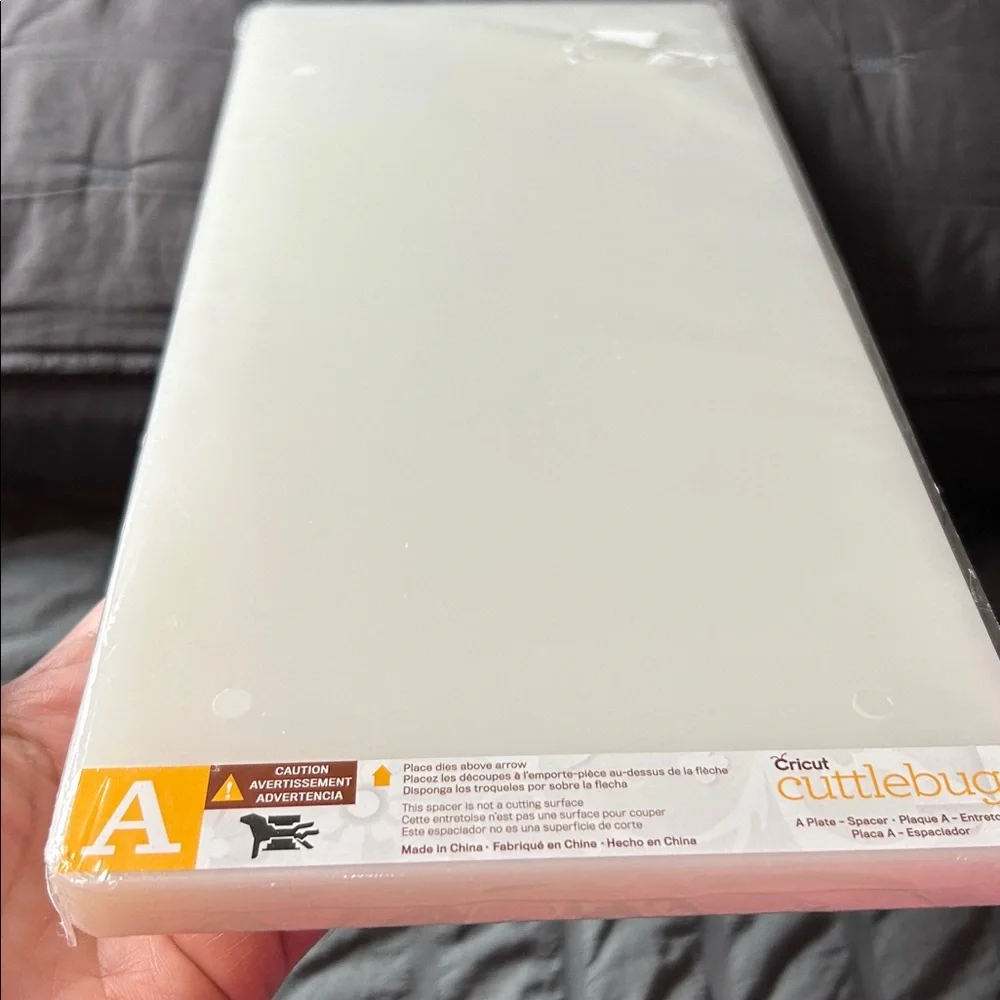 Brand new Cricut long Cuttlebug A Spacer die cutting Plate NWT